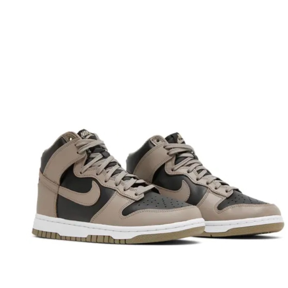 Wmns Dunk High 'Moon Fossil' Size 8.5